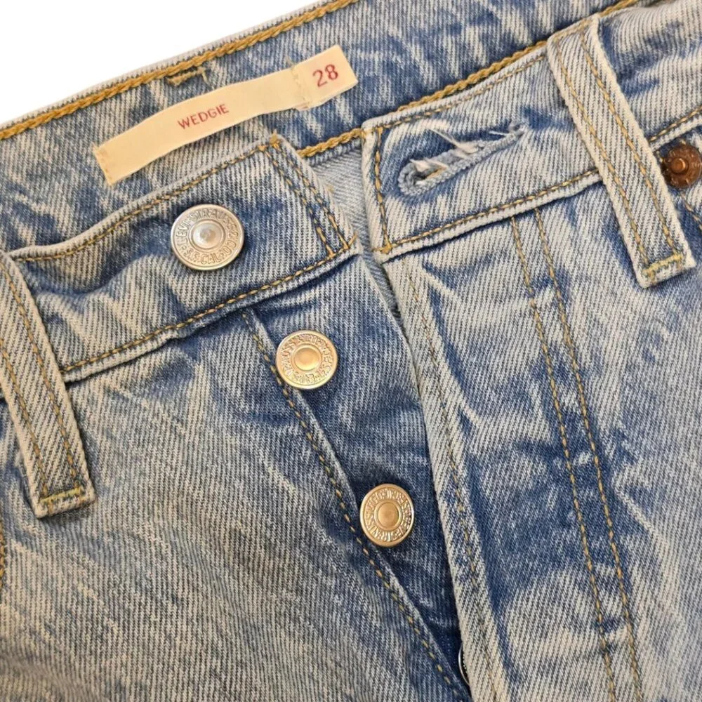 Women's LEVI Wedgie Jeans sz 28 NWOT - Picture 1 of 8